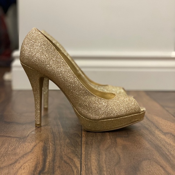 Gold sparkly heels 👠 - Picture 8 of 8